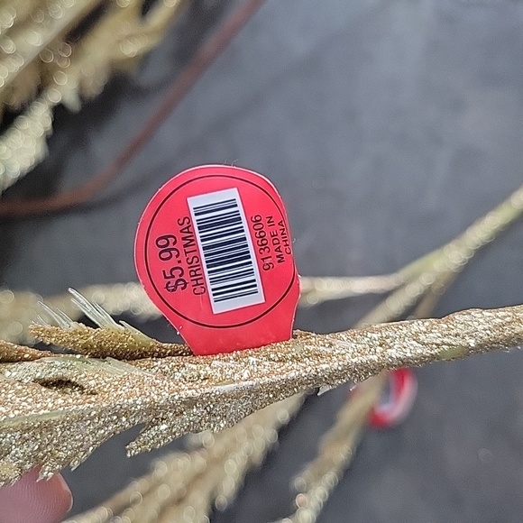 Christmas Decor - Picture 3 of 4